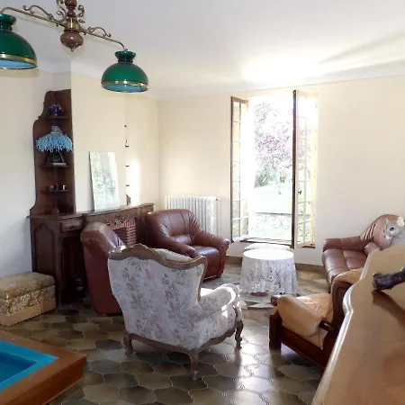Villa De 5 Chambres A Hautefort Avec Piscine Privee Et Jardin Amenage A 1 Km De La Plage Villa