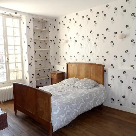 Villa De 5 Chambres A Hautefort Avec Piscine Privee Et Jardin Amenage A 1 Km De La Plage * Hautefort